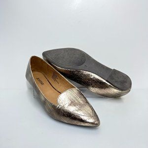 Like New JustFab Nessandra Flat